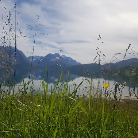 Fjordferie Apartmán Sjursnes